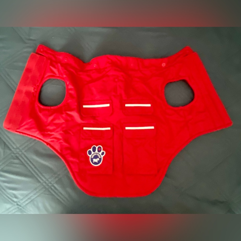 CANADA POOCH: Winter Dog Coat( Never Used) - Picture 4 of 7